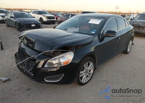 2013 Volvo S60 T5/T5 Platinum/T5 Premier/T5 Premier Plus из США, поврежденный, VIN YV1612FS1D2182503